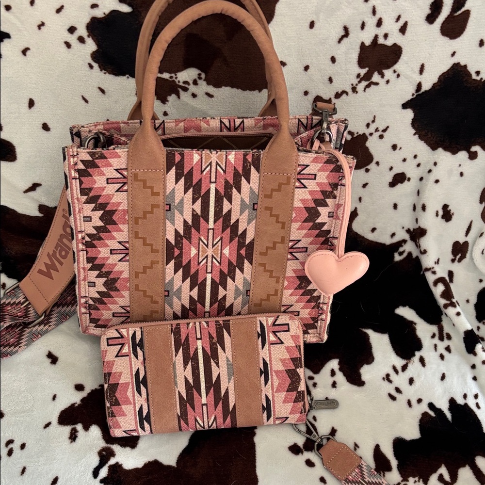 Wrangler Pink and Tan Aztec Satchel with Detachable Strap - Picture 2 of 4